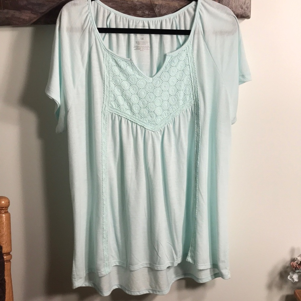 Crochet detail tee